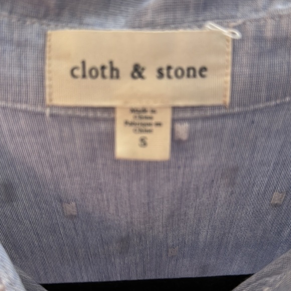 Cloth & Stone SS Buttondown Chambray Shirt - Picture 3 of 8